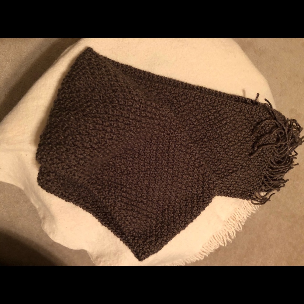 Knitted scarf